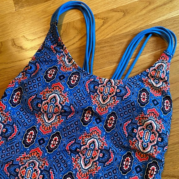 Hollister Strappy Back One Piece Swimsuit - Picture 3 of 5